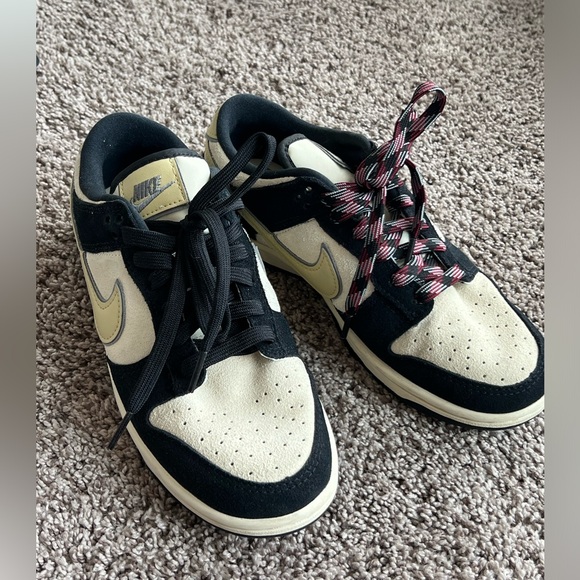 Dunks - Picture 2 of 3